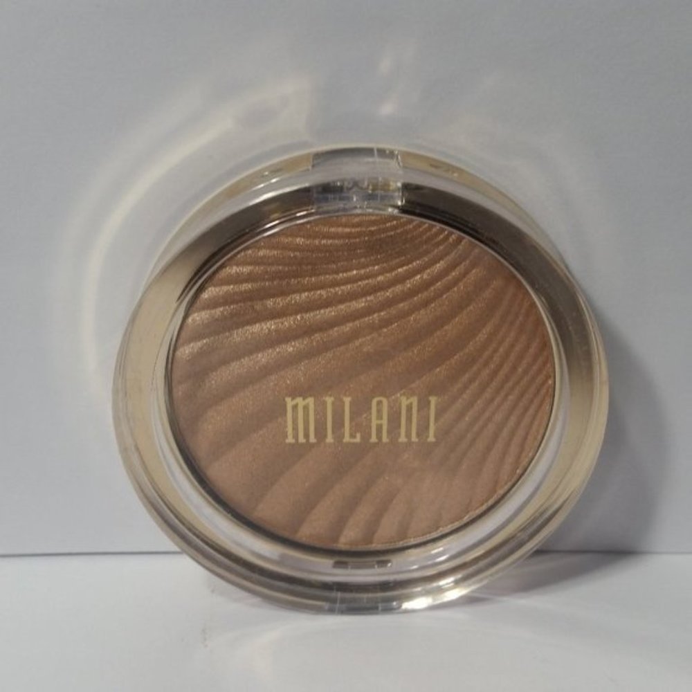 Milani Strobelight Instant Glow Powder Dayglow #02